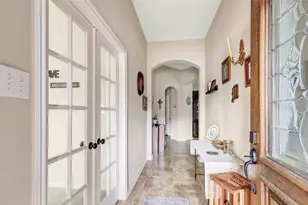 6715 Hunters Trace Ln, Baytown, TX 77521 - Photo 5