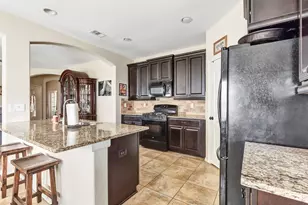 6715 Hunters Trace Ln, Baytown, TX 77521 - Photo 17