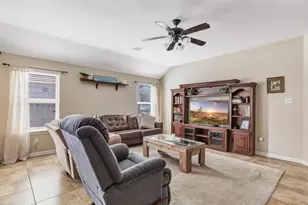 6715 Hunters Trace Ln, Baytown, TX 77521 - Photo 13