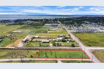 6 Cindy Palmer Lane, Dickinson, TX 77539 - Photo 1