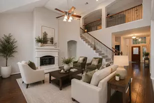 302 Trillium Dr, Sugar Land, TX 77479 - Photo 7