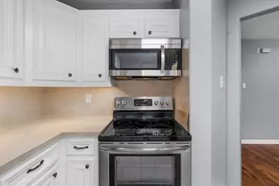 139 Horn Court, Baytown, TX 77523 - Photo 9