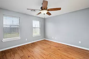 139 Horn Ct, Baytown, TX 77523 - Photo 11