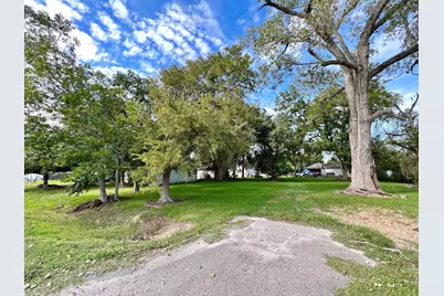 6522 Highway 6, Hitchcock, TX 77563 - Photo 1