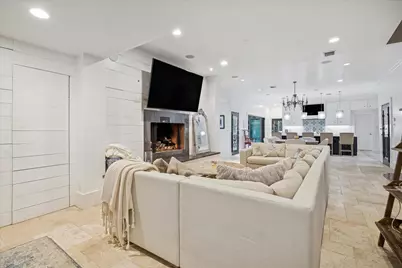 10611 Tarrington Drive, Houston, TX 77024 - Photo 5