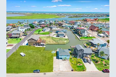 104 Marlin Lane, Freeport, TX 77541 - Photo 9