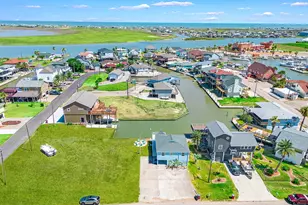 104 Marlin Ln, Freeport, TX 77541 - Photo 9