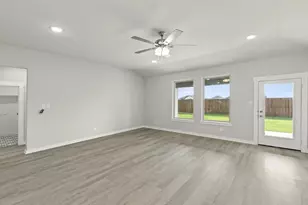 19214 Trinity Ter Ln, Spring, TX 77379 - Photo 9