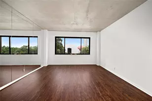 1400 Hermann Dr, Houston, TX 77004 - Photo 13