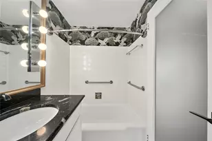 1400 Hermann Dr, Houston, TX 77004 - Photo 27