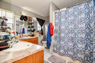 8628 Beechcrest St, Houston, TX 77083 - Photo 9