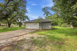 3495 Redwood Dr, Beaumont, TX 77703 - Photo 25