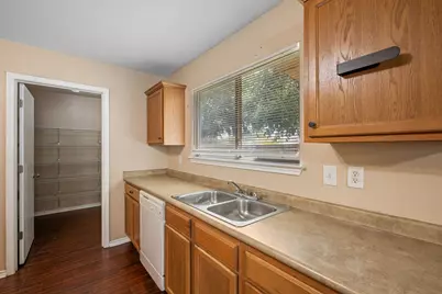 9106 Laguna Rio, San Antonio, TX 78251 - Photo 19
