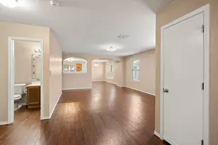 9106 Laguna Rio, San Antonio, TX 78251 - Photo 11
