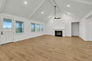 12122 Autumn Leaf Dr, Mont Belvieu, TX 77535 - Photo 9