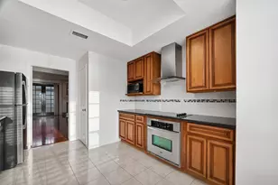 7505 Memorial Woods Dr, Houston, TX 77024 - Photo 13