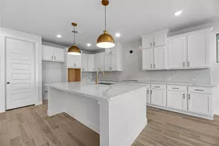 18817 Truman Trl, Conroe, TX 77302 - Photo 5