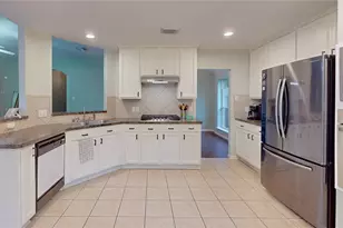6014 Knollwood Tr, Spring, TX 77373 - Photo 9