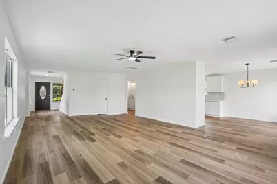 4419 Crossvine Avenue, Baytown, TX 77521 - Photo 5