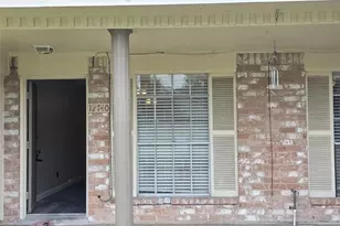 12740 Shannon Hills Dr, Houston, TX 77099 - Photo 3