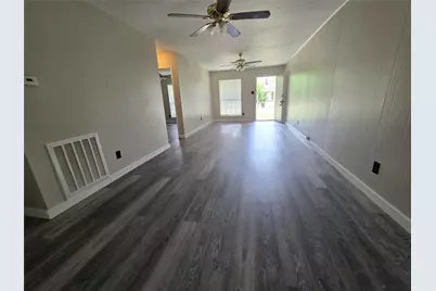 12740 Shannon Hills Drive, Houston, TX 77099 - Photo 5