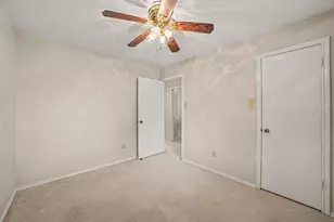 10038 Wayward Wind Ln, Houston, TX 77064 - Photo 21