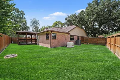 10038 Wayward Wind Lane, Houston, TX 77064 - Photo 31