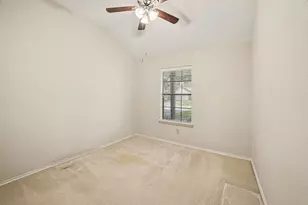 10038 Wayward Wind Ln, Houston, TX 77064 - Photo 17