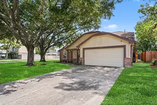 10038 Wayward Wind Ln, Houston, TX 77064 - Photo 3