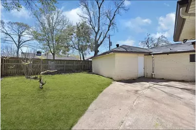 11807 Stroud Drive, Houston, TX 77072 - Photo 17