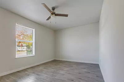 5874 Belcrest Street, Houston, TX 77033 - Photo 19