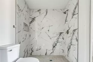 5874 Belcrest St, Houston, TX 77033 - Photo 17