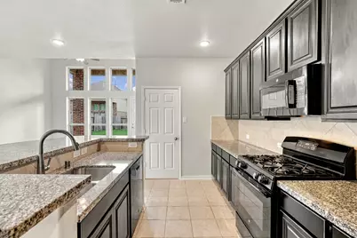 632 Kickapoo Court, Webster, TX 77598 - Photo 9