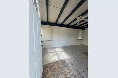 9113 Oak Knoll Lane, Houston, TX 77078 - Photo 7