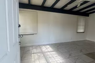 9113 Oak Knoll Ln, Houston, TX 77078 - Photo 7