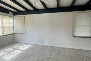 9113 Oak Knoll Ln, Houston, TX 77078 - Photo 9