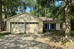 67 E White Willow Cir, The Woodlands, TX 77381 - Photo 1