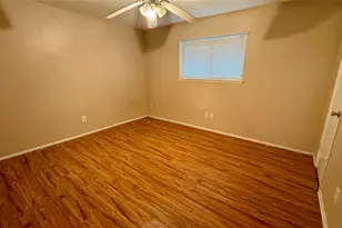 67 E White Willow Cir, The Woodlands, TX 77381 - Photo 13