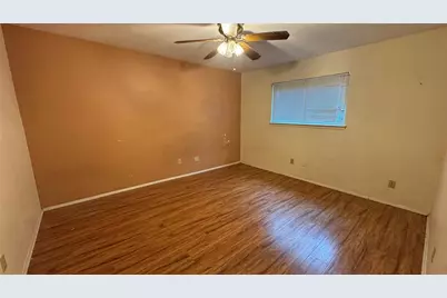 67 E White Willow Circle, The Woodlands, TX 77381 - Photo 15