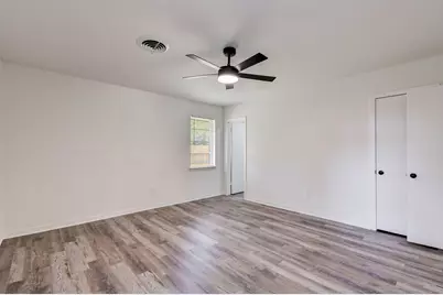 1703 N Roberson Street, Conroe, TX 77301 - Photo 25