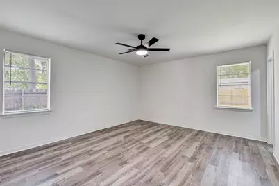 1703 N Roberson Street, Conroe, TX 77301 - Photo 23