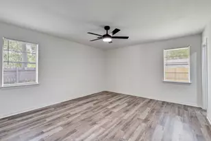 1703 N Roberson St, Conroe, TX 77301 - Photo 23