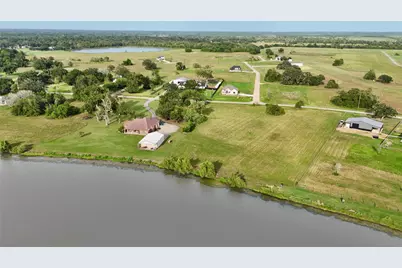 744 Wagon Wheel Trail, Angleton, TX 77515 - Photo 7
