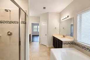 2462 Garden Shadow Dr, Conroe, TX 77384 - Photo 13