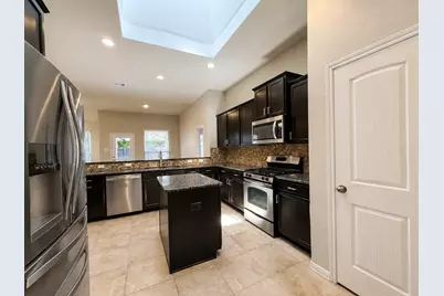 2462 Garden Shadow Drive, Conroe, TX 77384 - Photo 3