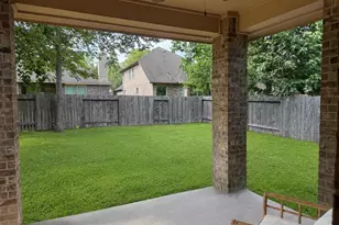 2462 Garden Shadow Dr, Conroe, TX 77384 - Photo 15