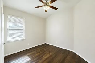 2462 Garden Shadow Dr, Conroe, TX 77384 - Photo 9