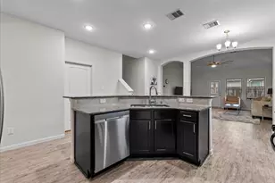 21819 Red Arbor Dr, Humble, TX 77338 - Photo 9