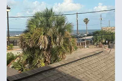 2207 Avenue P, Galveston, TX 77550 - Photo 33