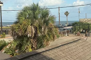 2207 Ave P, Galveston, TX 77550 - Photo 33